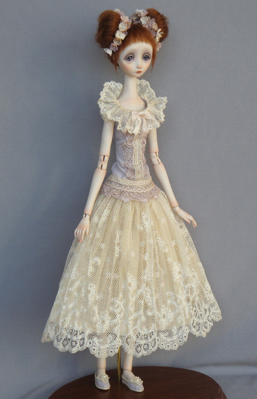 porcelain dorothy doll